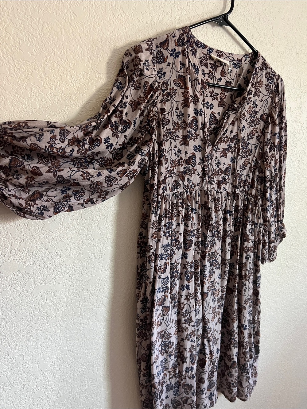 Elan Babydoll Dress 3/4 Sleeve V-Neck Mini Napa Natural